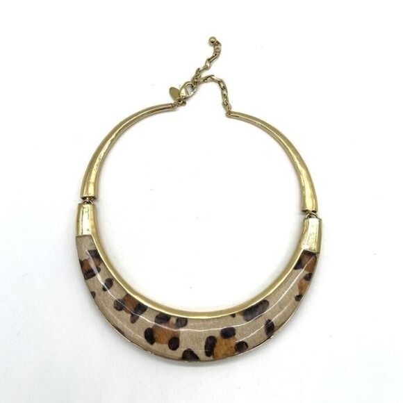 Chico’s 2side Bar Necklace in Gold Tone - Picture 4 of 5
